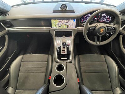 PORSCHE PANAMERA - 9