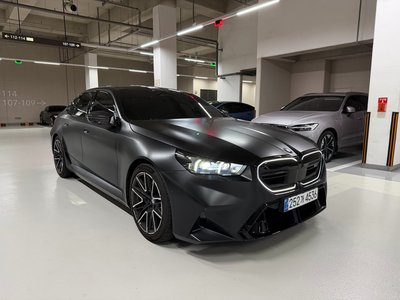 صورة 1 لـ 2025 BMW M5
