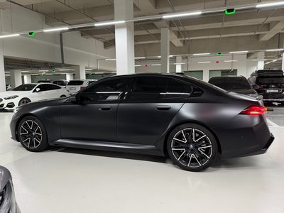 صورة 6 لـ 2025 BMW M5