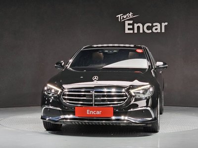 MERCEDES-BENZ E-CLASS - 2