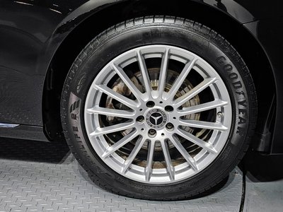 MERCEDES-BENZ E-CLASS - 6