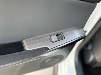 2023 Lexus IS thumbnail 134