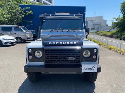 LAND ROVER DEFENDER - 1