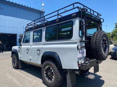 LAND ROVER DEFENDER - 6