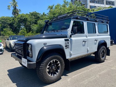 LAND ROVER DEFENDER - 8