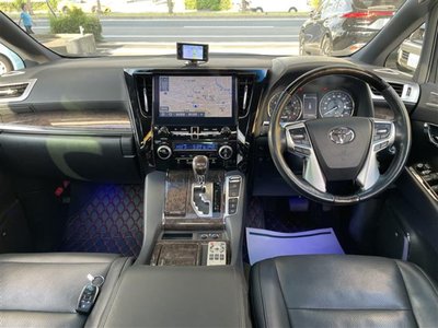TOYOTA ALPHARD - 3
