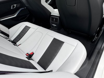 صورة مصغرة 17 لـ 2026 BMW M3 SEDAN