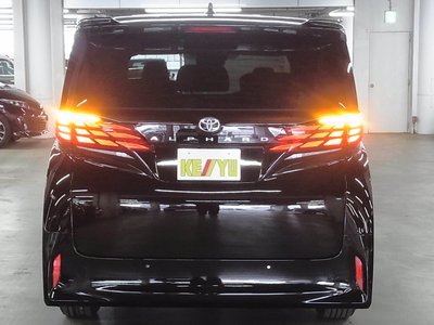 TOYOTA ALPHARD - 10
