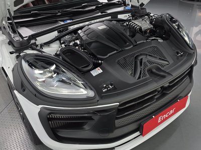 PORSCHE MACAN - 7
