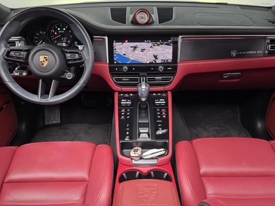 PORSCHE MACAN - 5