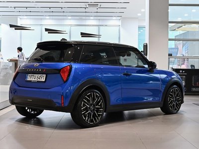 صورة 4 لـ 2025 MINI COOPER S