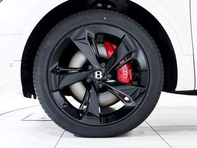 BENTLEY BENTAYGA - 6