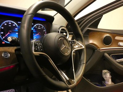 MERCEDES-BENZ E-CLASS - 9