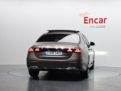 MERCEDES-BENZ E-CLASS - 3