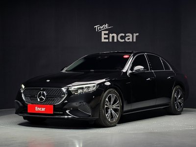MERCEDES-BENZ E-CLASS - 1