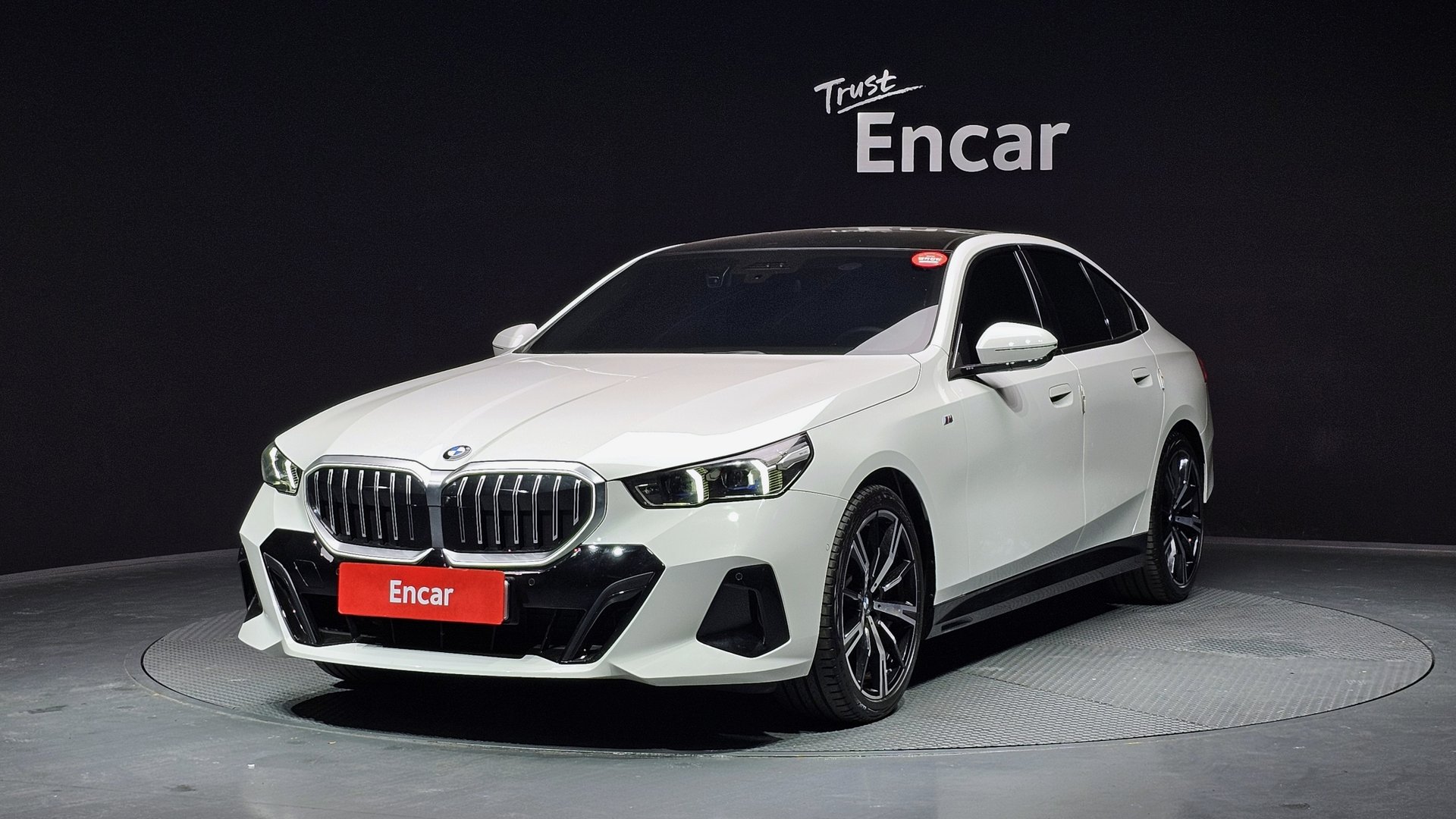 BMW 5 SERIES - View 1