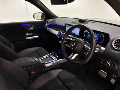 2025 Mercedes-BENZ GLB photo 2
