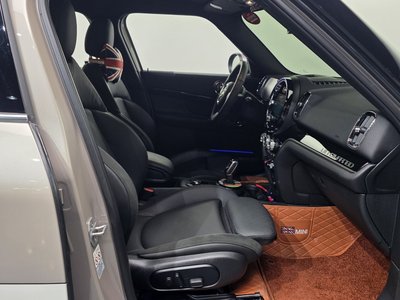 MINI COUNTRYMAN - 10