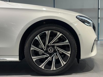 MERCEDES-BENZ E-CLASS - 7