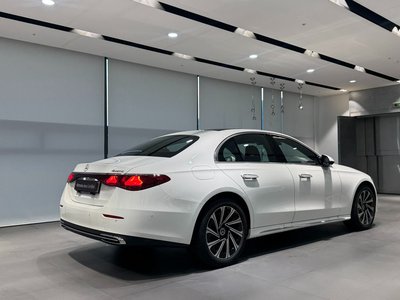 MERCEDES-BENZ E-CLASS - 5