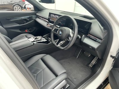 2024 BMW 5 SERIES thumbnail 26