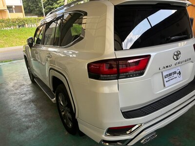TOYOTA LAND CRUISER 300 - 3