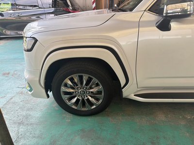 TOYOTA LAND CRUISER 300 - 2