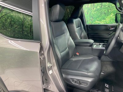 TOYOTA LAND CRUISER 250 - 8