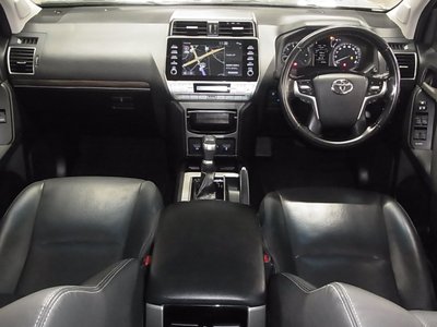 TOYOTA LAND CRUISER PRADO - 7