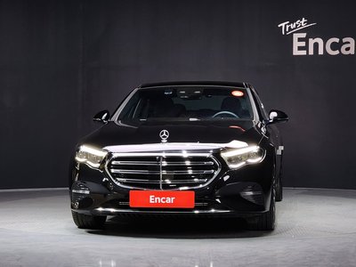 MERCEDES-BENZ E-CLASS - 2