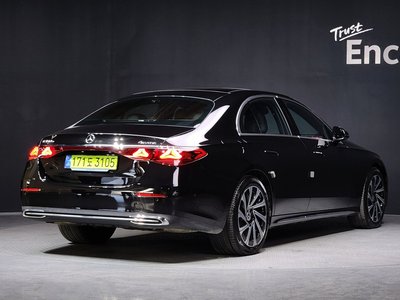 MERCEDES-BENZ E-CLASS - 3