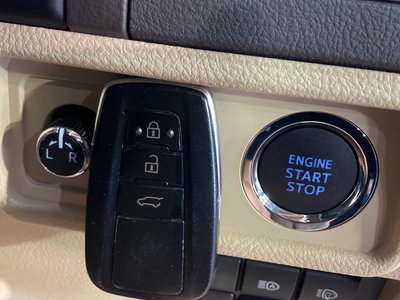 صورة مصغرة 42 لـ 2023 Toyota LAND CRUISER PRADO
