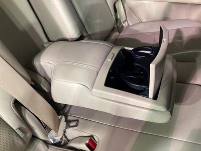 صورة مصغرة 38 لـ 2023 Toyota LAND CRUISER PRADO