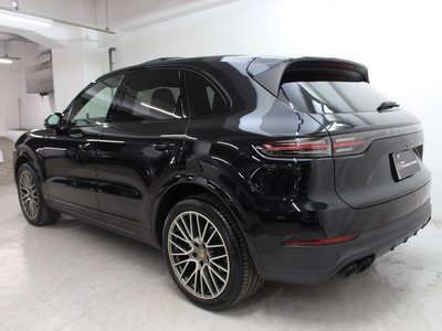 PORSCHE CAYENNE - 8