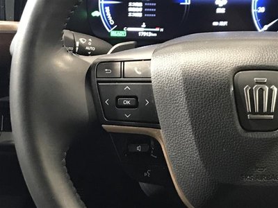 TOYOTA CROWN CROSSOVER - 9