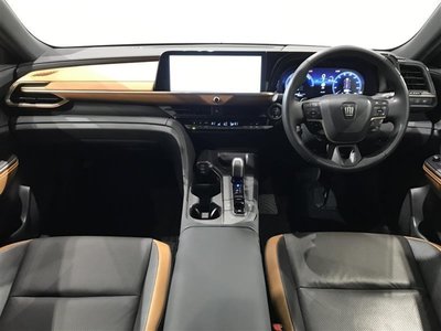 TOYOTA CROWN CROSSOVER - 2