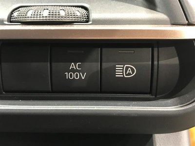 TOYOTA CROWN CROSSOVER - 4