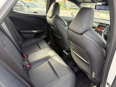 2024 Lexus LBX — миниатюра 39