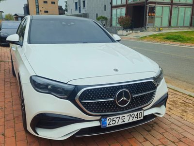 MERCEDES-BENZ E-CLASS - 5