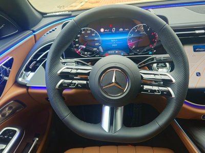 MERCEDES-BENZ E-CLASS - 9