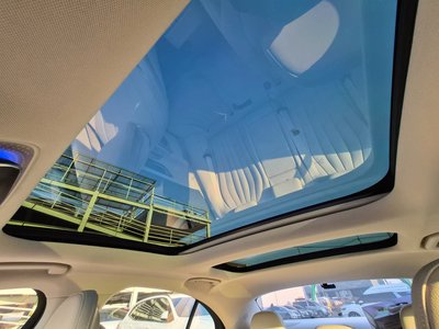 MERCEDES-BENZ E-CLASS - 8