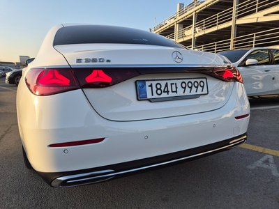 MERCEDES-BENZ E-CLASS - 2