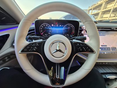 MERCEDES-BENZ E-CLASS - 3