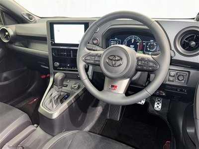 TOYOTA GR YARIS - 8