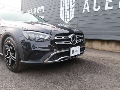 MERCEDES-BENZ E-CLASS - 2