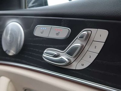 MERCEDES-BENZ E-CLASS - 7