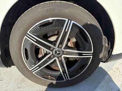 MERCEDES-BENZ EQE - 6