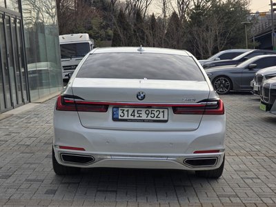 BMW 7 SERIES - 2