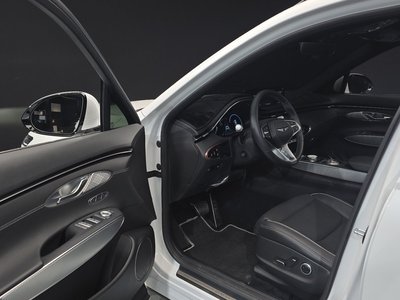 صورة 10 لـ 2023 Genesis GV70