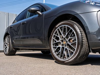 PORSCHE MACAN - 5